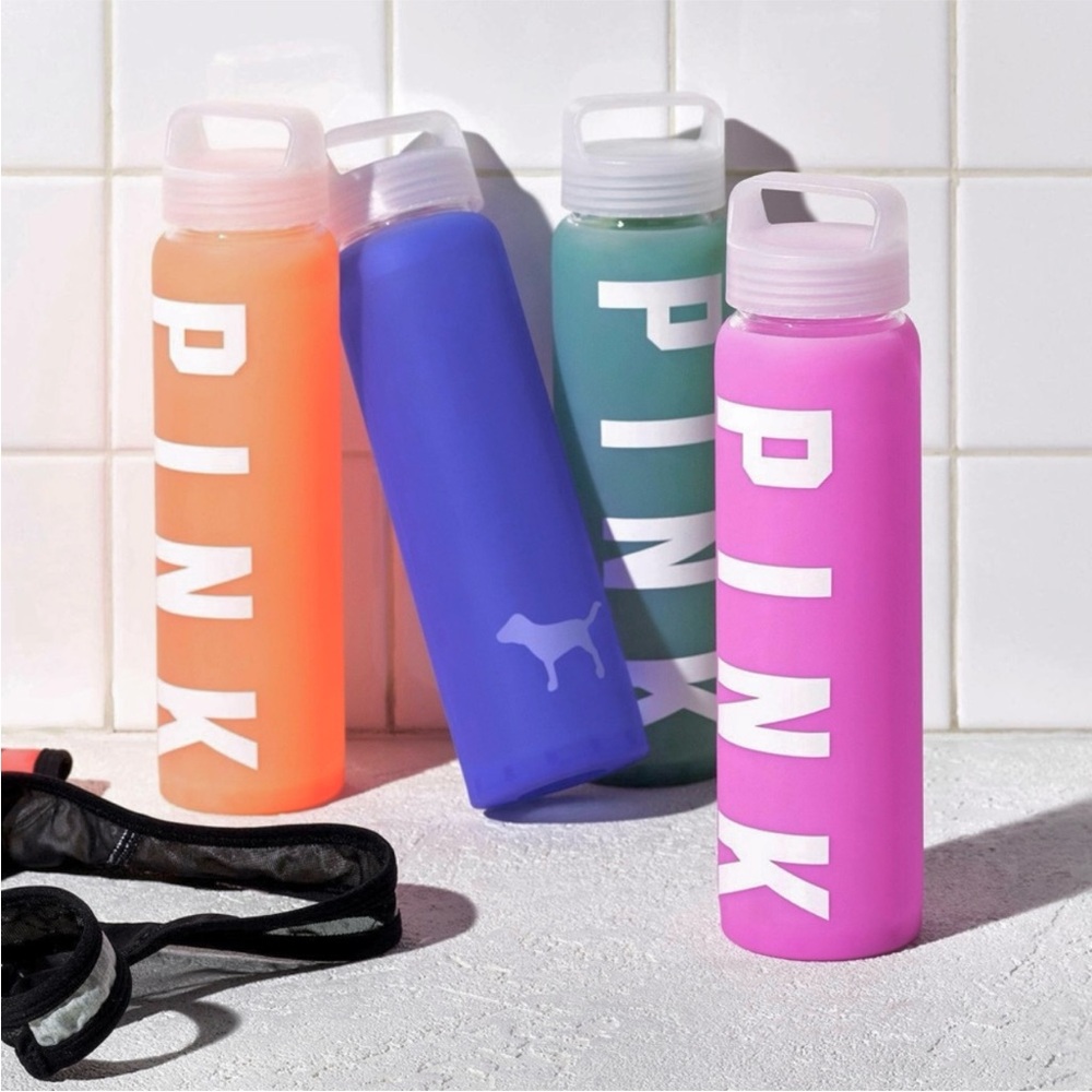 New Victoria’s Secret PINK Collegiate water bottle silicone sleeve logo blue